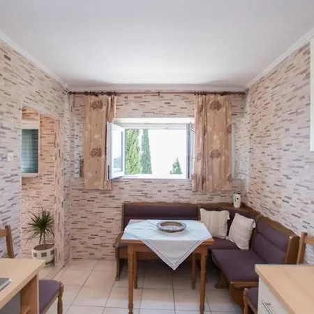 Fairytale - Four Bedroom With Swimming Pool And Sea View Apartment *