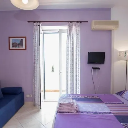 Apartment Fairytale - Four Bedroom With Swimming Pool And Sea View