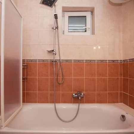 Fairytale - Four Bedroom With Swimming Pool And Sea View Apartmán